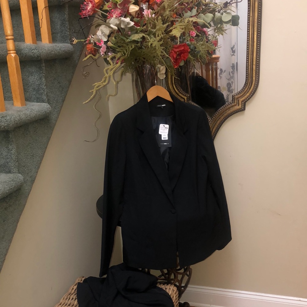 NWT Fashionova Adele 2 pc Black Blazer Pant Set, XL